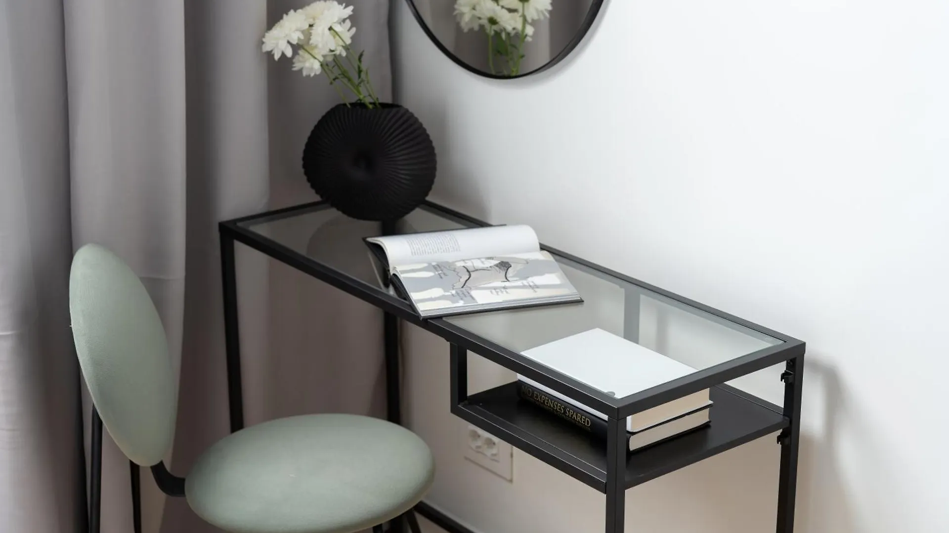 North Luxury 1 Bedroom With Terrace In A Premium Complex Voluntari 0*,  Romania